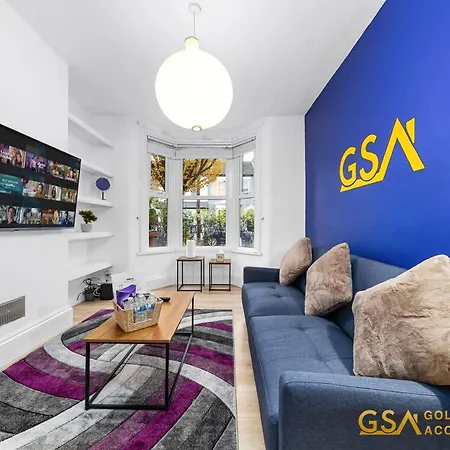 Stylist And Cosy 3 Bed House Leytonstone Sleeps 7